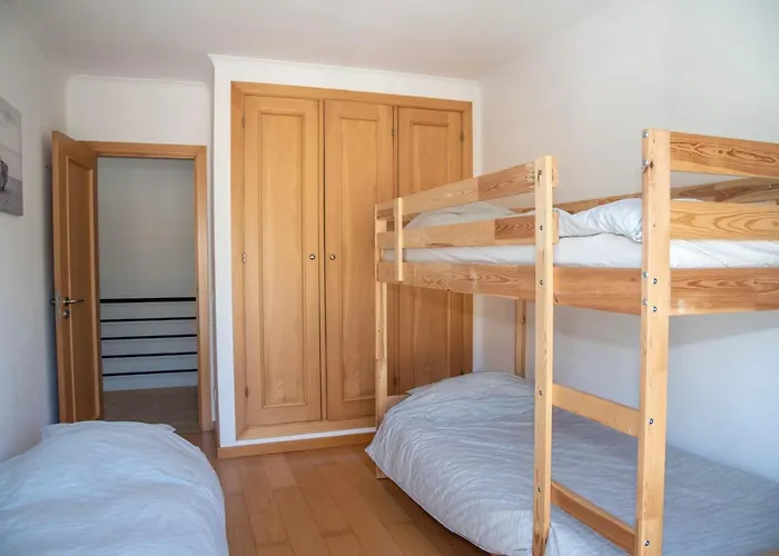 Casa Gemeos Feriehus