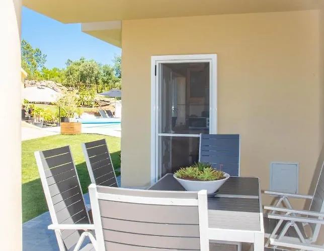 Casa Gemeos Feriehus *