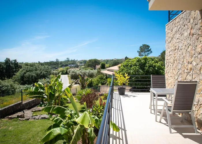 Casa Gemeos Feriehus Alcobaça
